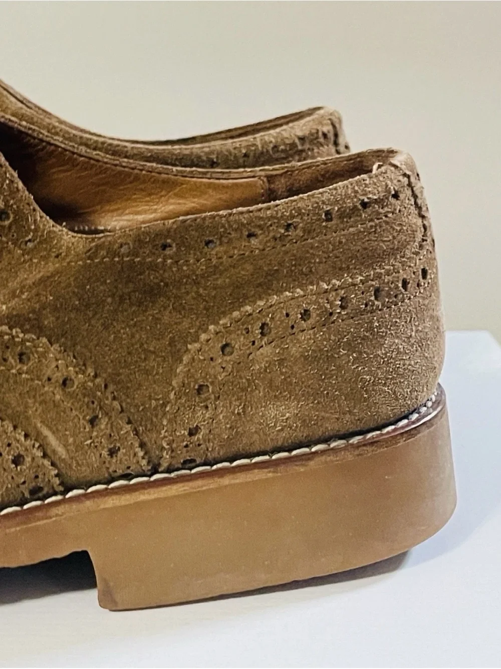 Saks Fifth Avenue Kennedy Wingtip Oxford Suede Mens Shoes 10 Brown Vintage Lux